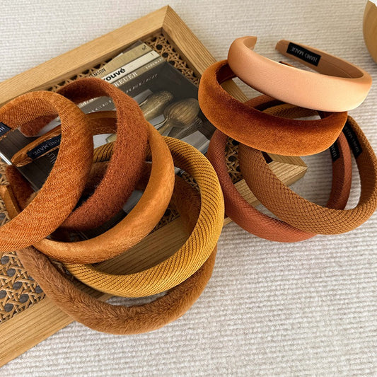 High-ceiling Maillard-colored headband for women with pressed hair accessories